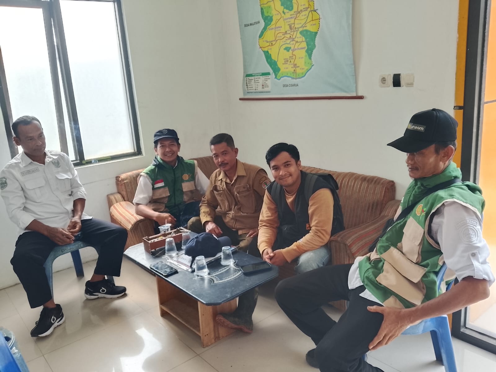 Perhutani KPH Tasikmalaya dan Desa Pasirmukti Kolaborasi Jaga Kelestarian Hutan Cineam